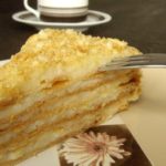 КАК, НЕ ИМЕЯ ДУХОВКИ, ИСПЕЧЬ ТОРТ «НАПОЛЕОН»
— десерты