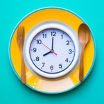 Еда по расписанию: плюсы и минусы интервального голодания