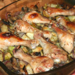 Куриные голени запечённые с грибами и овощами — Вторые блюда