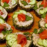 ПРАЗДНИЧНЫЕ БУТЕРБРОДЫ
— закуски