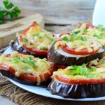 Баклажаны под сыром в духовке — закуски