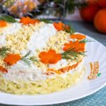 Слоеный салат с треской — салаты