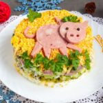 Салат «Счастливый поросенок» — салаты