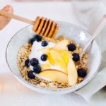 7 «безопасных» пищевых привычек, из-за которых мы набираем вес — диеты