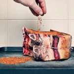 Накорми в нем зверя: 3 рецепта, как приготовить действительно вкусное мясо