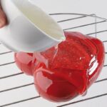 Как применяют декор-гель в кондитерском деле