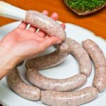 Почему для домашней колбасы выбирают натуральную оболочку