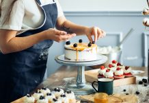 Какие торты и другие десерты в моде, и как их подают