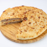 Осетинский пирог с мясом: вкусная особенность кавказской кухни