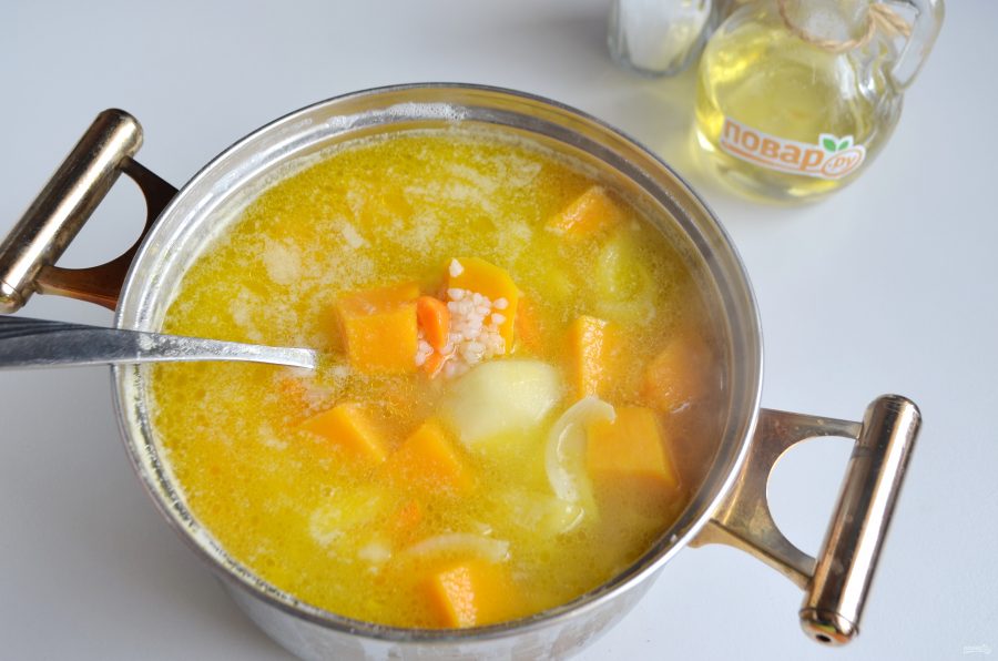 Тыквенный суп с моцареллой